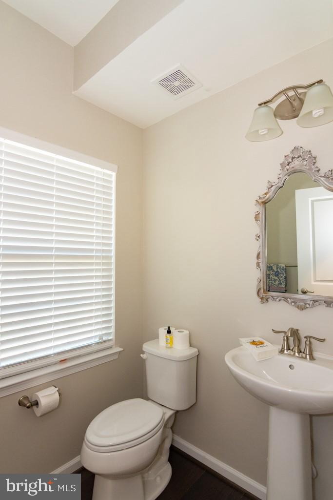 13625 Rockingham Lane, Unit 43 Gainesville, VA 20155 - Photo 10 of 26 Half Bath