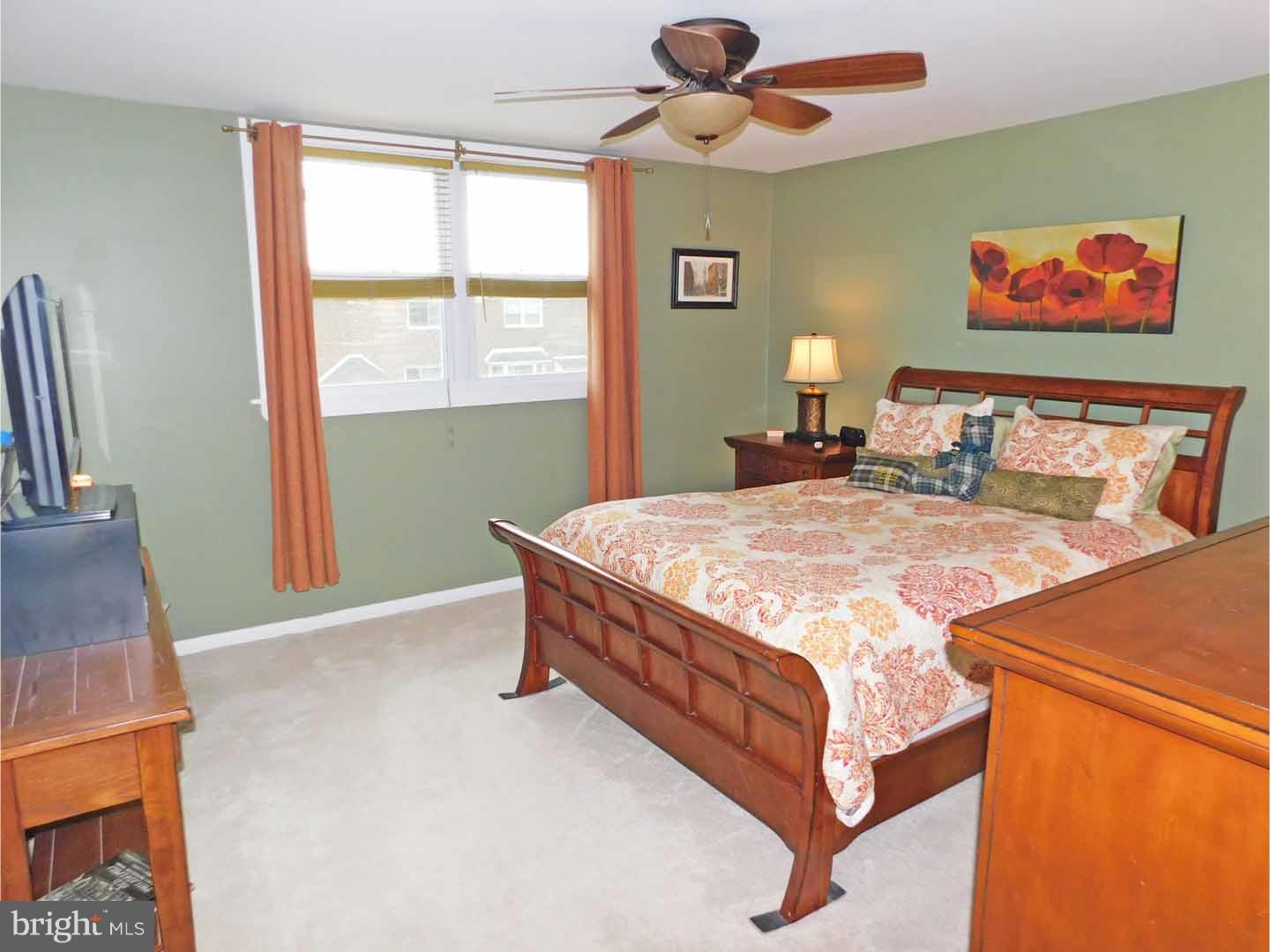 11809 Colman Terrace Philadelphia, PA 19154 - Photo 16 of 23 Bedroom - Main