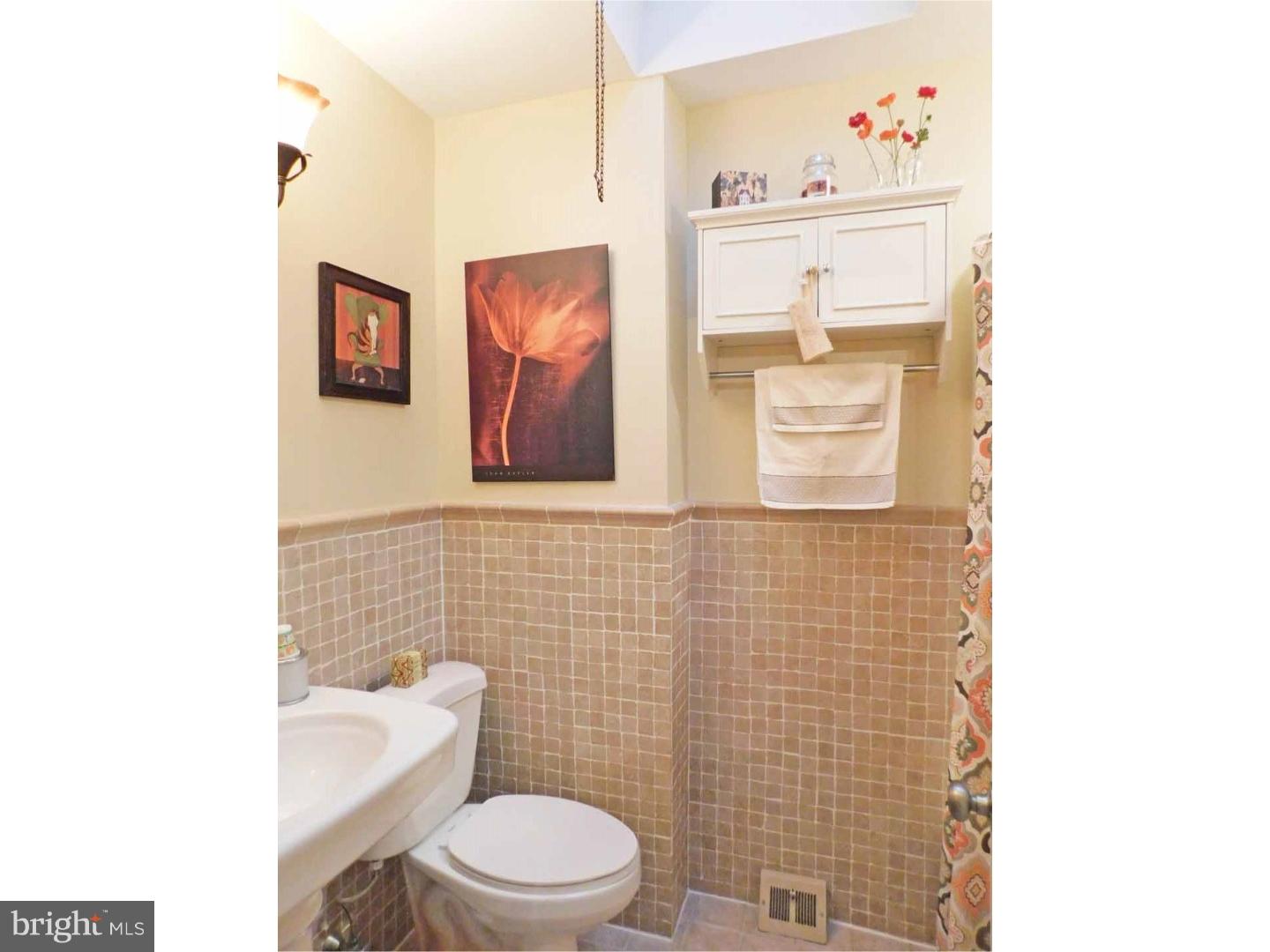 11809 Colman Terrace Philadelphia, PA 19154 - Photo 19 of 23 Bathroom