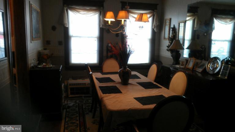 733 Park Road Northwest Washington, DC 20010 - Photo 2 of 7 Dining Room