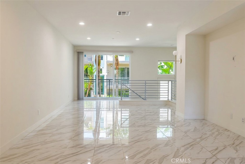 248 Rockefeller Irvine, CA 92612 - Photo 11 of 76