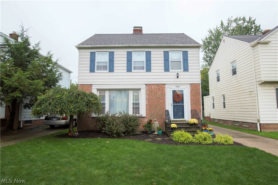 4306 Silsby Road University Heights, OH 44118 - Photo 1 of 23