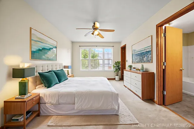 $325,000 | 2242 Foxmoor Lane, Unit 2242, Aurora, IL 60502