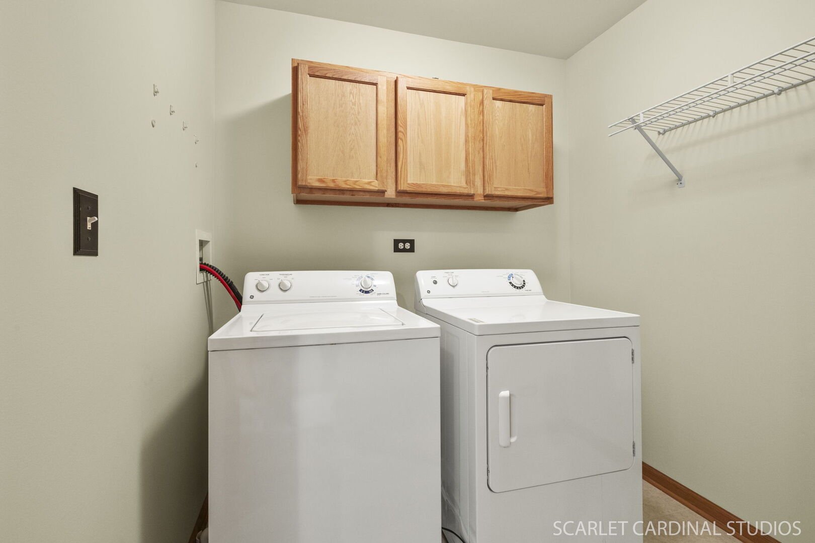 2242 Foxmoor Lane, Unit 2242 Aurora, IL 60502 - Photo 17 of 20 a utility room with dryer and washer