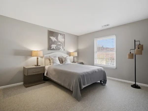 $339,900 | 549 Williamsburg Court, Unit B2, Wheeling, IL 60090