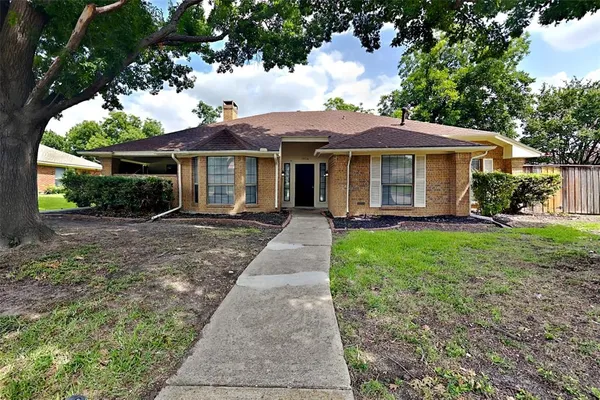 $2,675 | 1914 Oakbluff Drive, Carrollton, TX 75007