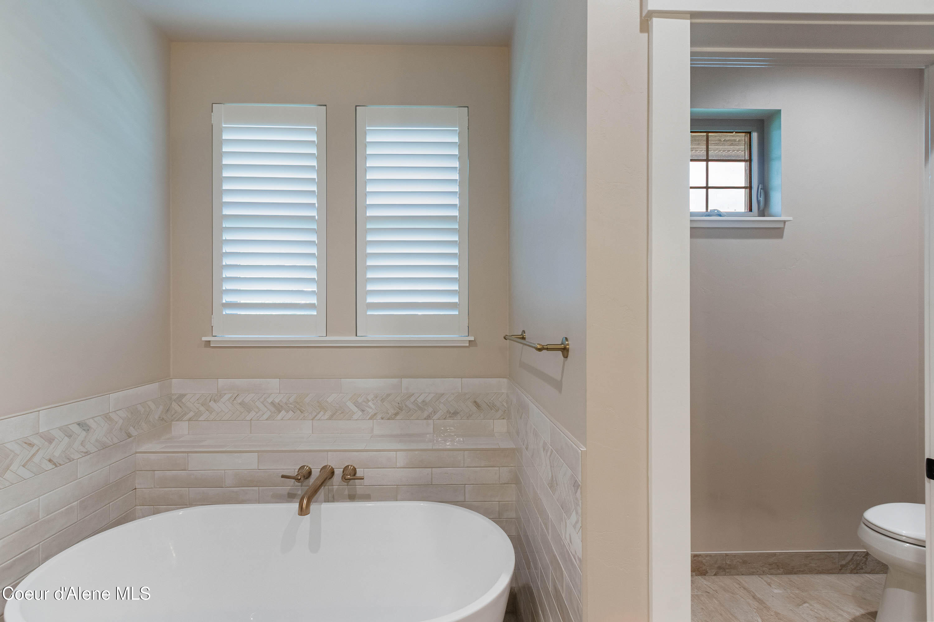 403 Slaveck Dover, ID 83825 - Photo 21 of 52 Master Suite Bath