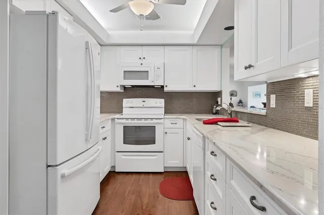 $390,000 | 720 Sorrento Inlet, Nokomis, FL 34275