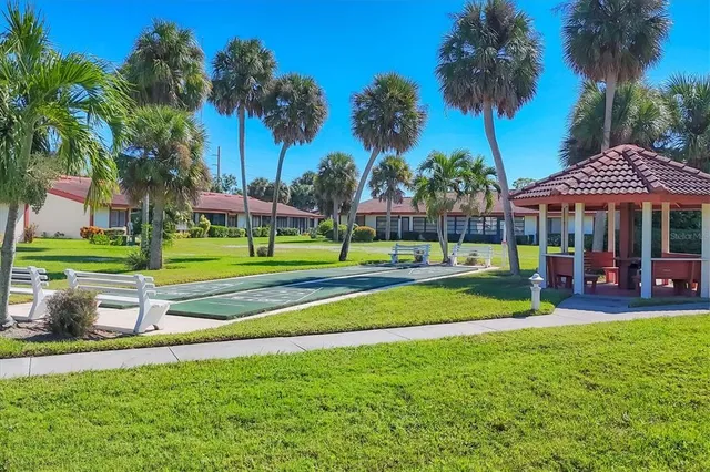 $390,000 | 720 Sorrento Inlet, Nokomis, FL 34275