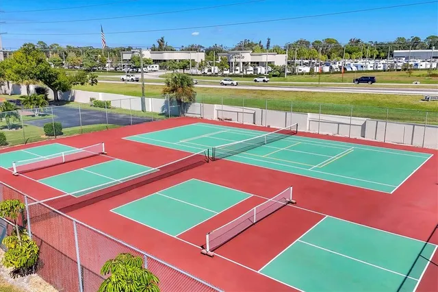 $390,000 | 720 Sorrento Inlet, Nokomis, FL 34275