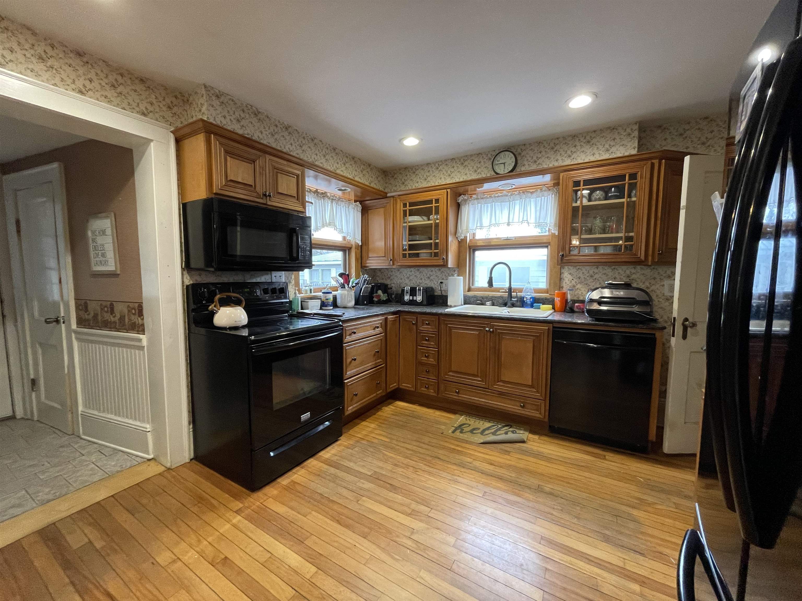 225 Lincoln Avenue Rutland, VT 05701 - Photo 9 of 36 Gallery Image 9