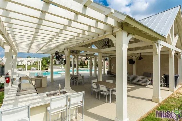 $640,000 | 13236 Magnolia Square Drive, Baton Rouge, LA 70818