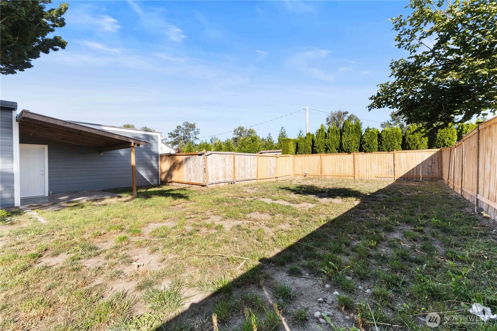 639 Elizabeth Street Sumner, WA 98390 - Photo 21 of 26 a view of a backyard