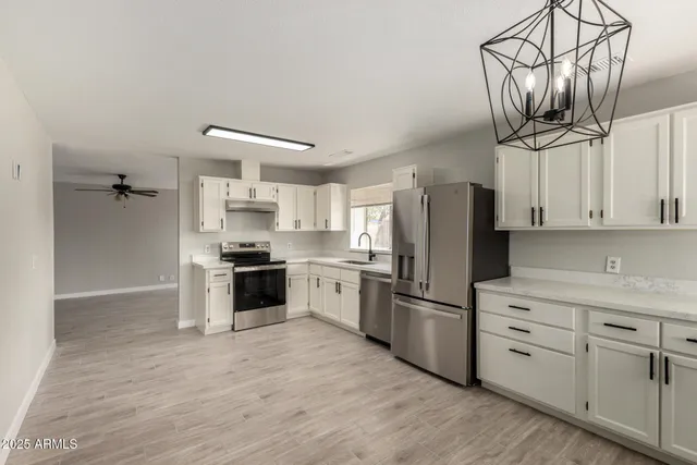 $1,999 | 4001 West Libby Street, Glendale, AZ 85308