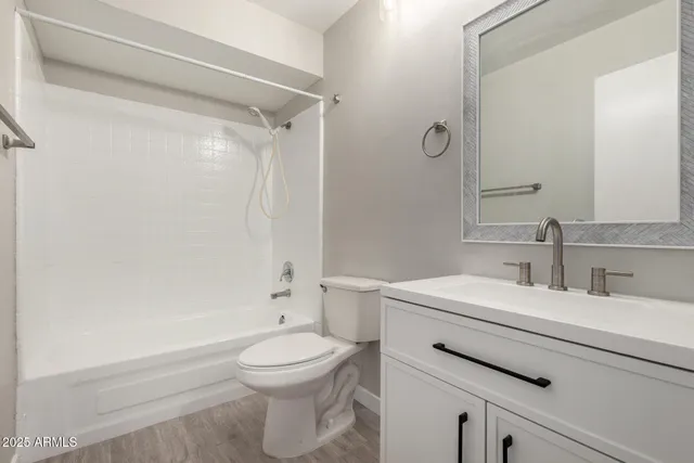 $1,999 | 4001 West Libby Street, Glendale, AZ 85308