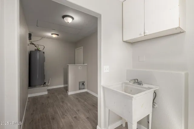 $1,999 | 4001 West Libby Street, Glendale, AZ 85308