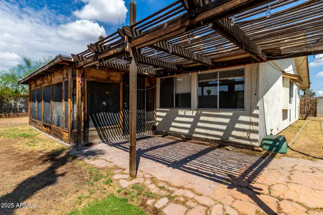 $1,999 | 4001 West Libby Street, Glendale, AZ 85308