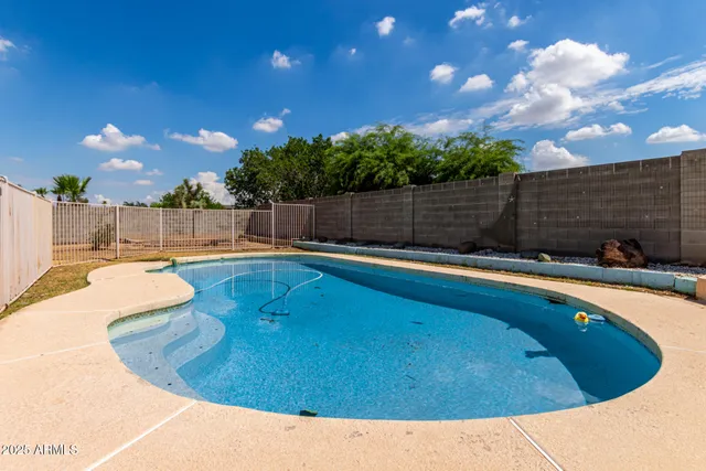 $1,999 | 4001 West Libby Street, Glendale, AZ 85308