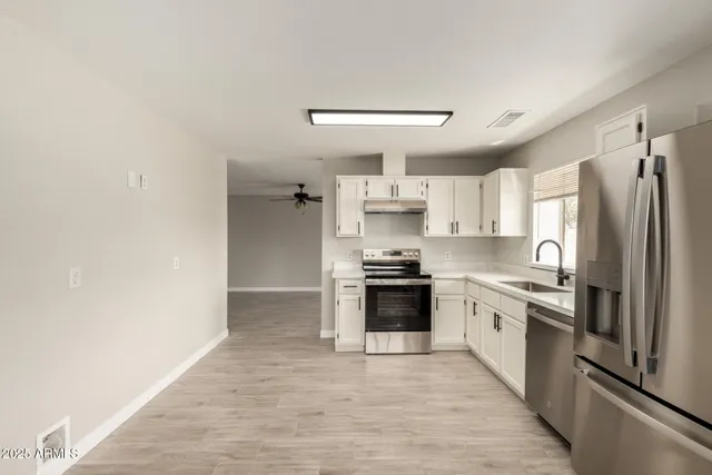 $1,999 | 4001 West Libby Street, Glendale, AZ 85308