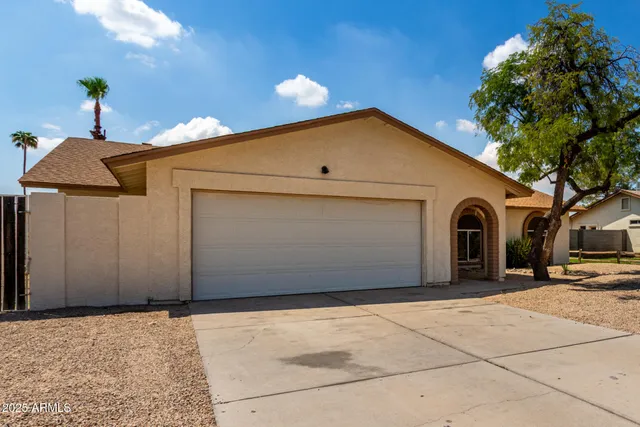 $1,999 | 4001 West Libby Street, Glendale, AZ 85308