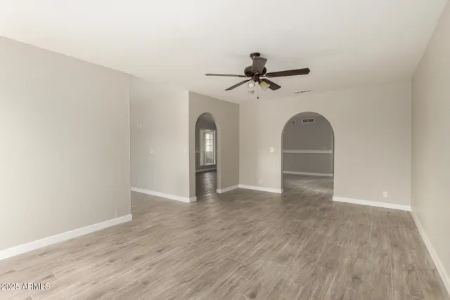 $1,999 | 4001 West Libby Street, Glendale, AZ 85308