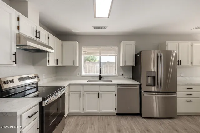 $1,999 | 4001 West Libby Street, Glendale, AZ 85308