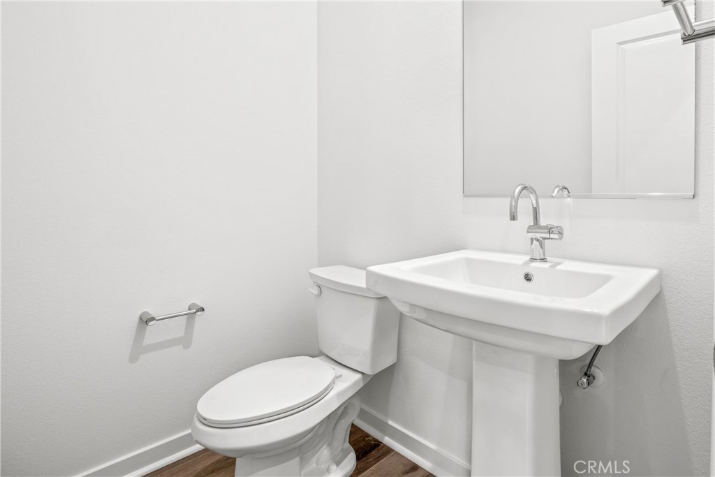 15907 Blue Copper Way Fontana, CA 92336 - Photo 6 of 31 Powder