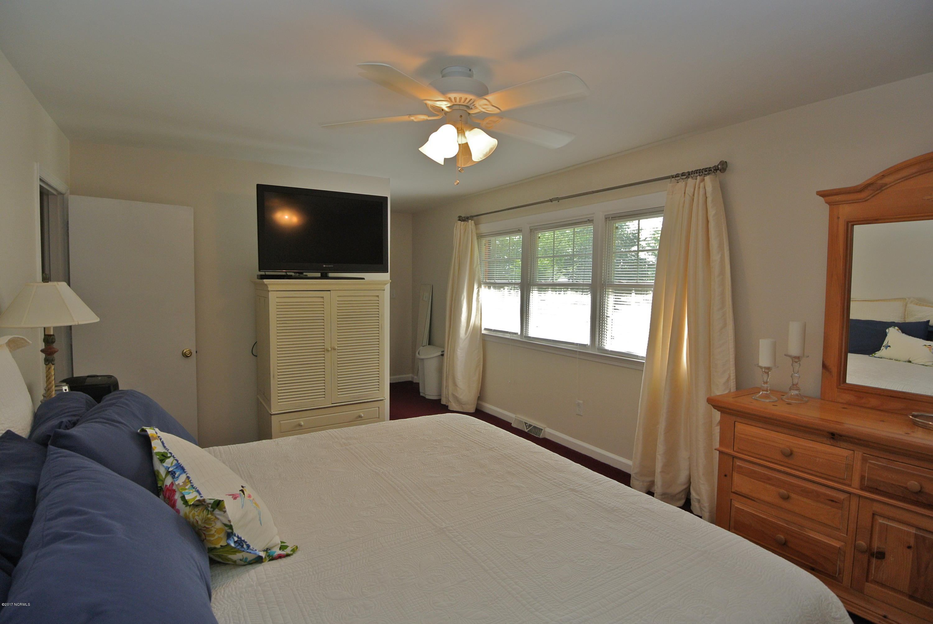 1502 Kimberly Road New Bern, NC 28562 - Photo 29 of 58 Master Bedroom