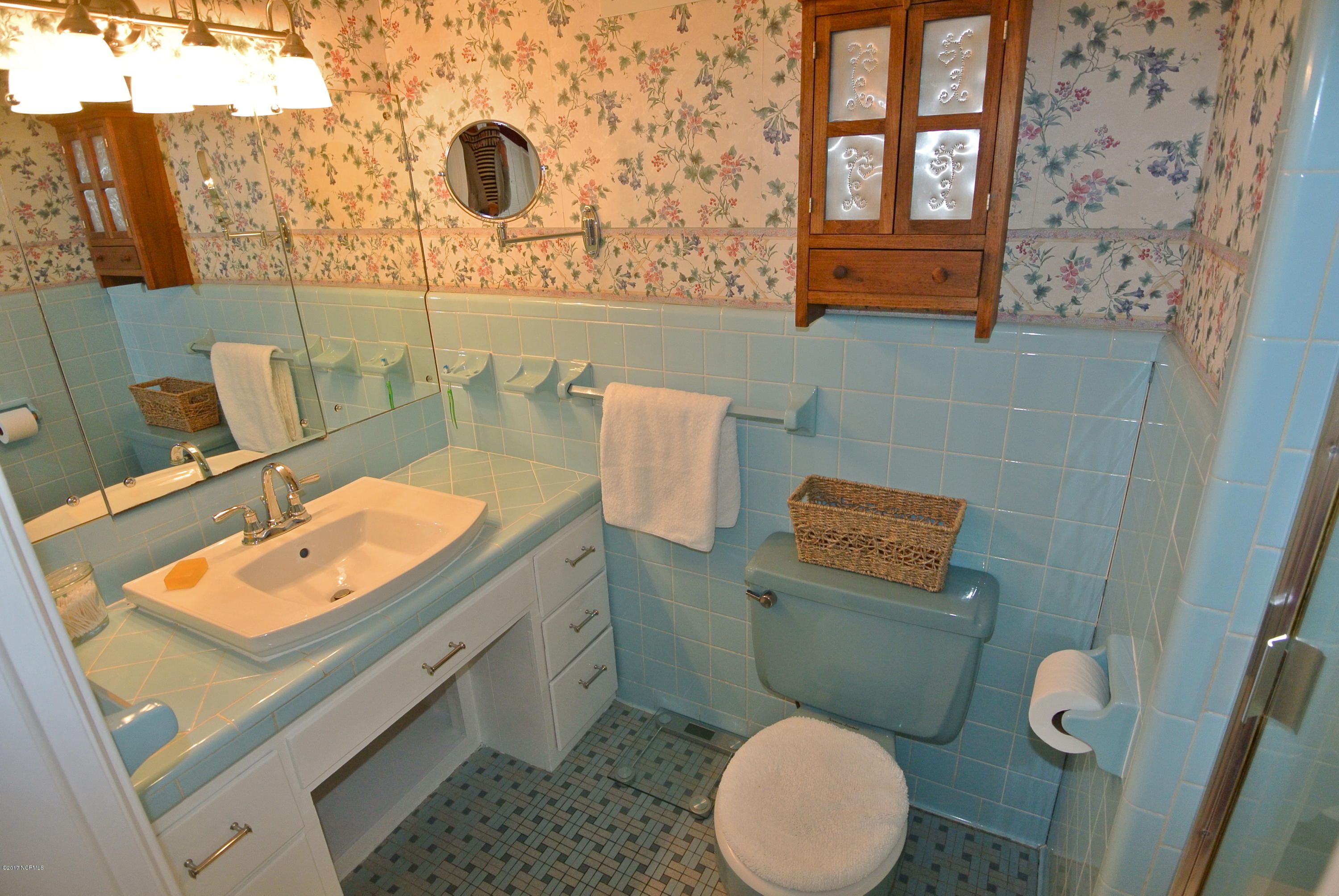 1502 Kimberly Road New Bern, NC 28562 - Photo 31 of 58 Master Bathroom