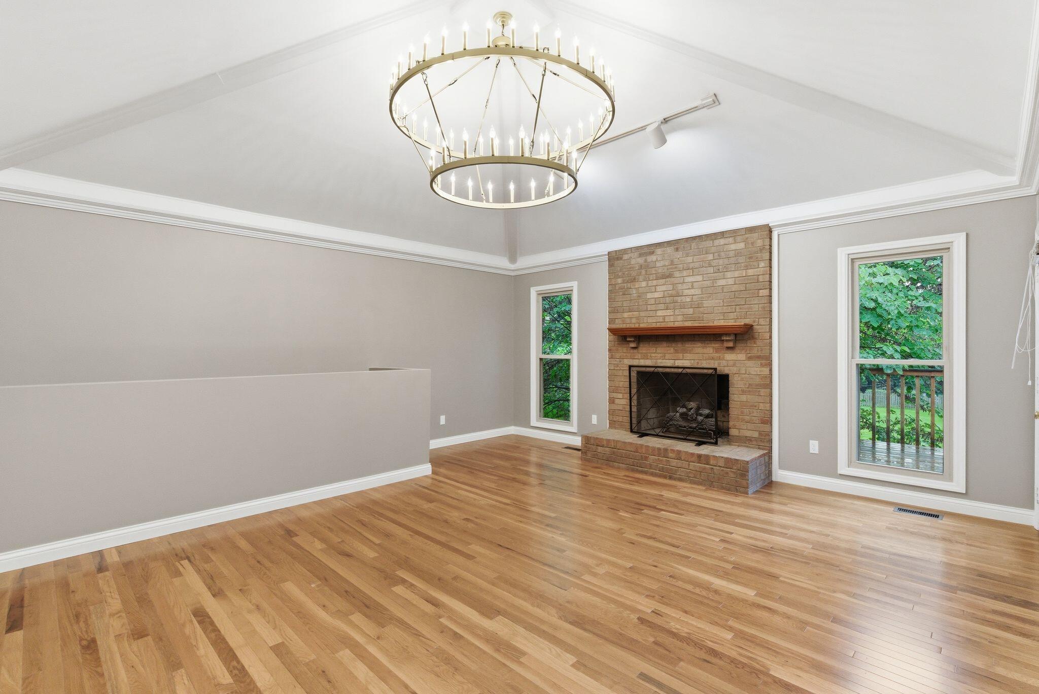 4313 Gum Tree Lane Lexington, KY 40513 - Photo 24 of 54 very spacious living/great room w/ cozy fireplace
