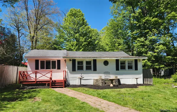 $239,000 | 6 Lafayette Avenue, Smallwood, NY 12778