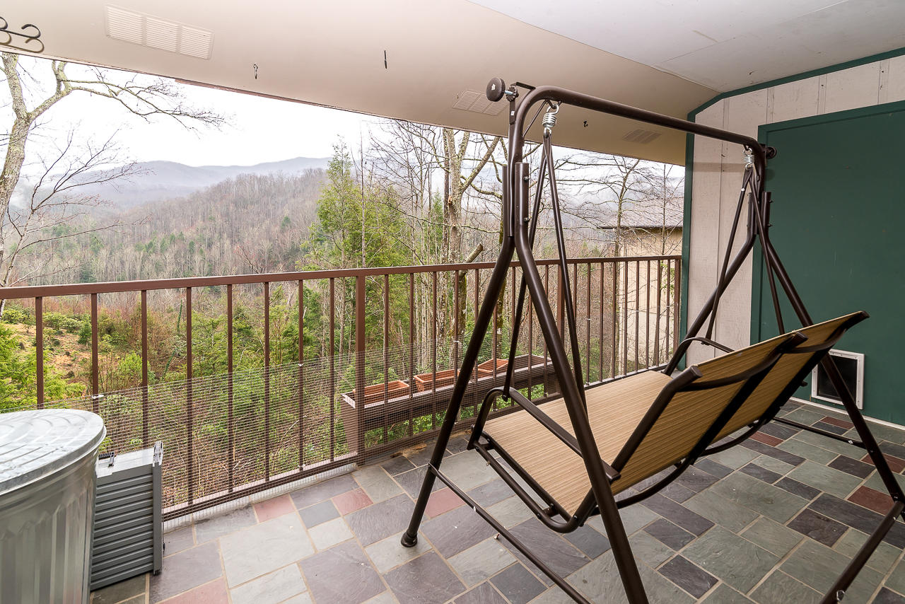 221 Woodland Road, Unit 302 Gatlinburg, TN 37738 - Photo 21 of 27 GSM_8940