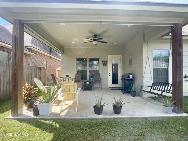 $2,150 | 144 Heathwood Drive, Broussard, LA 70518