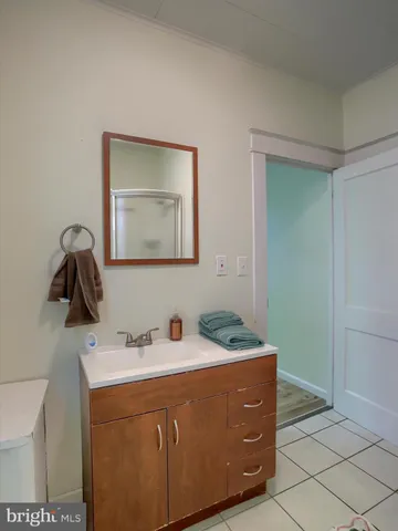 a view of entryway with a front door