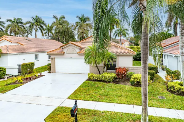 $458,000 | 9702 Harbour Lake Circle, Boynton Beach, FL 33437