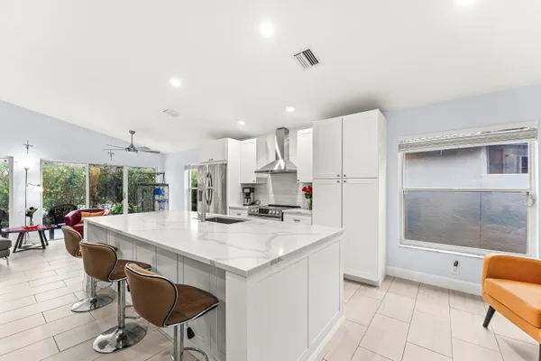 $458,000 | 9702 Harbour Lake Circle, Boynton Beach, FL 33437