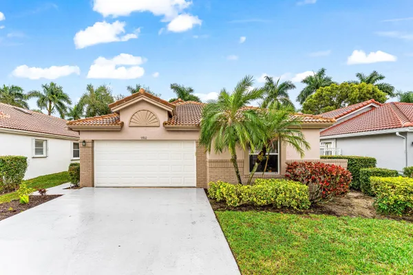 $458,000 | 9702 Harbour Lake Circle, Boynton Beach, FL 33437