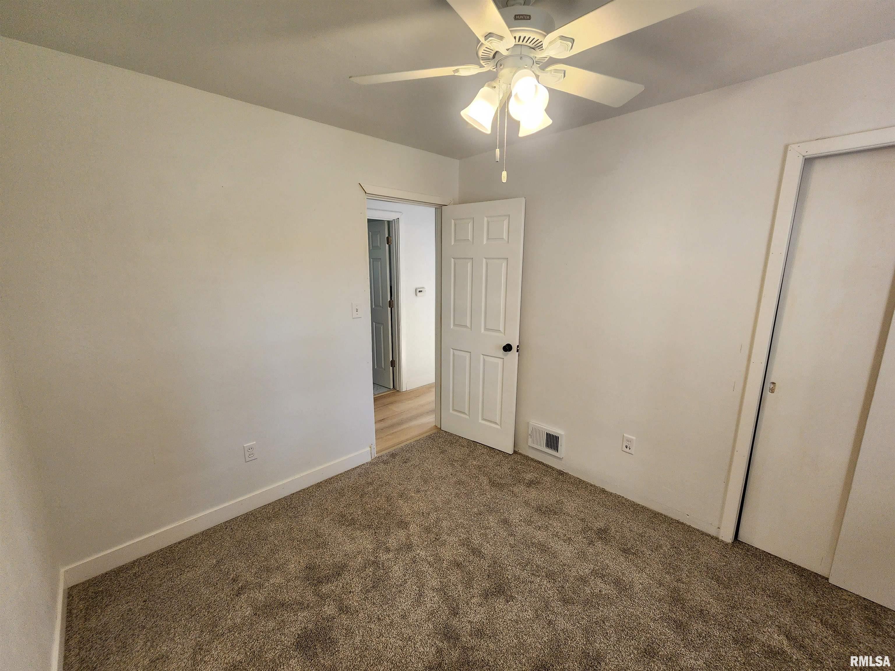 23184 East Park Road Farmington, IL 61531 - Photo 11 of 19