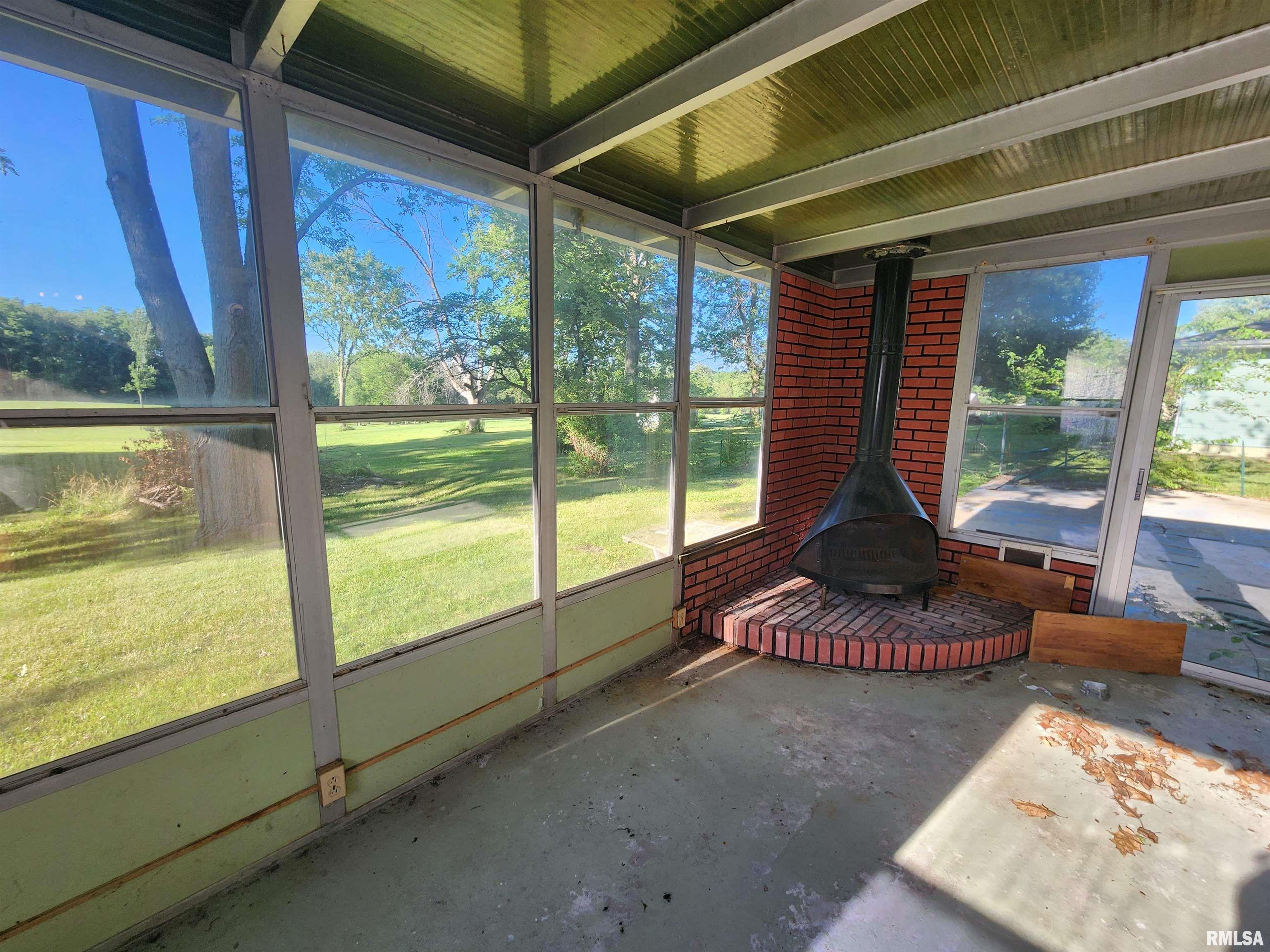 23184 East Park Road Farmington, IL 61531 - Photo 14 of 19