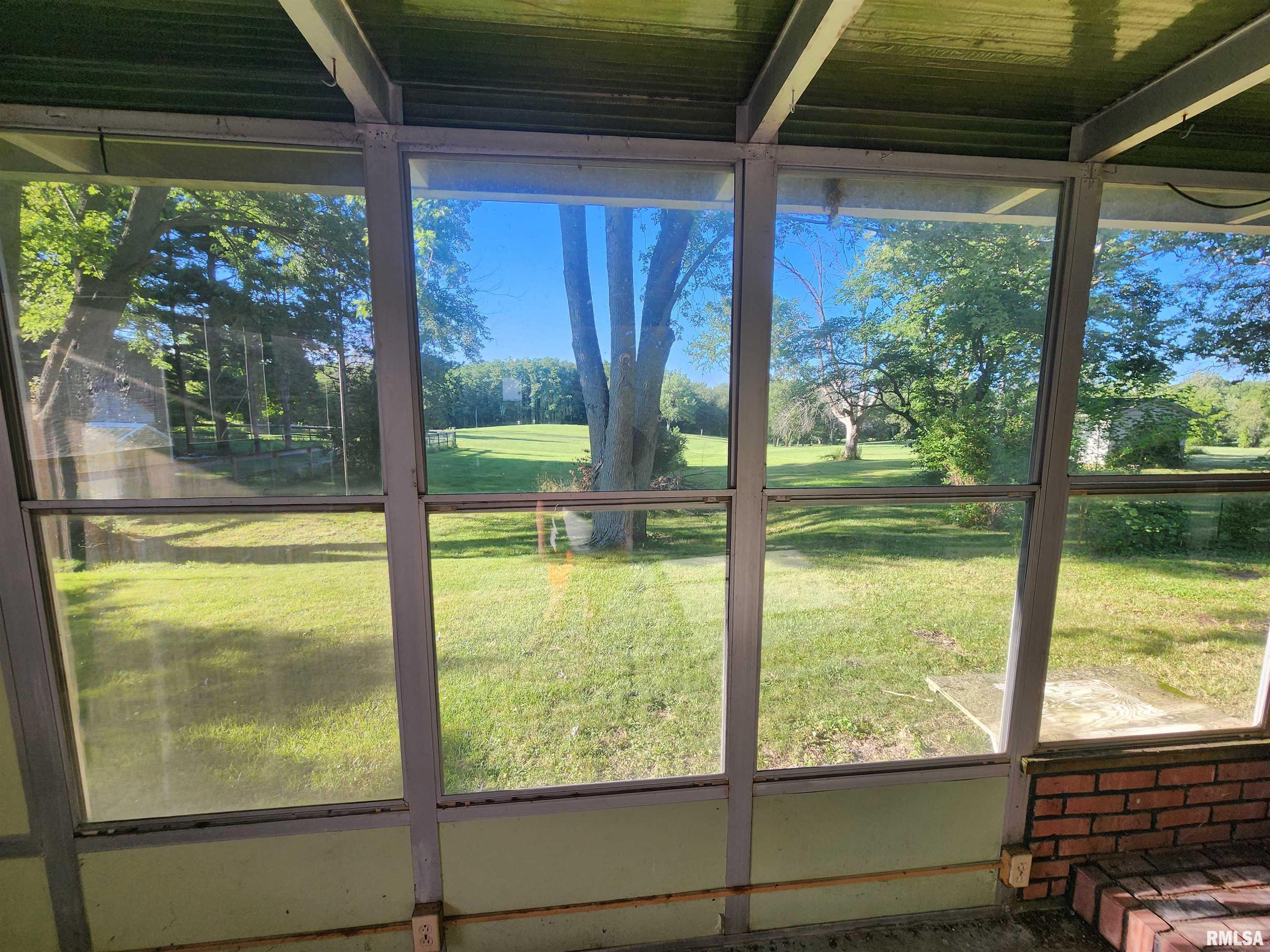 23184 East Park Road Farmington, IL 61531 - Photo 15 of 19