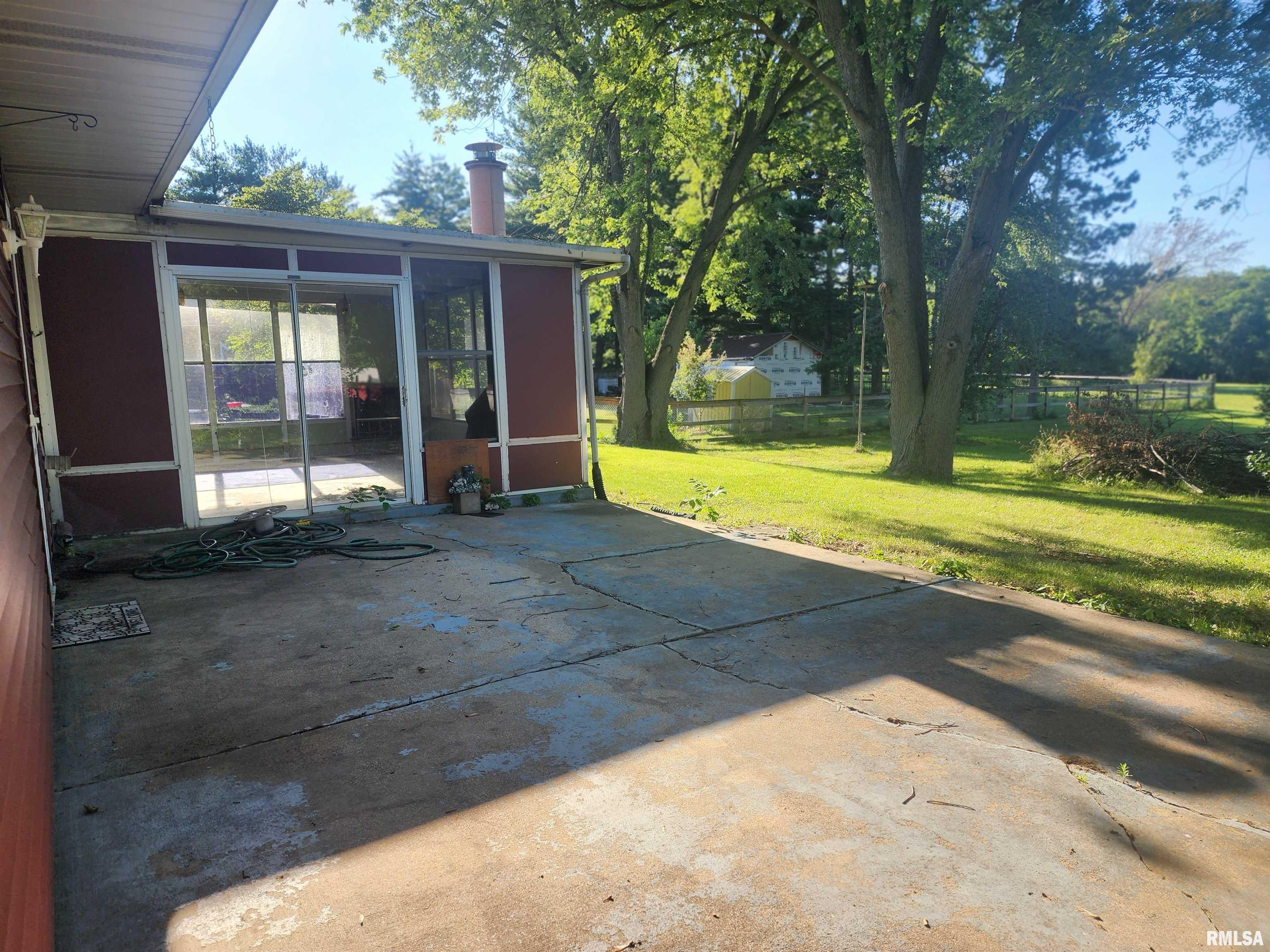 23184 East Park Road Farmington, IL 61531 - Photo 16 of 19