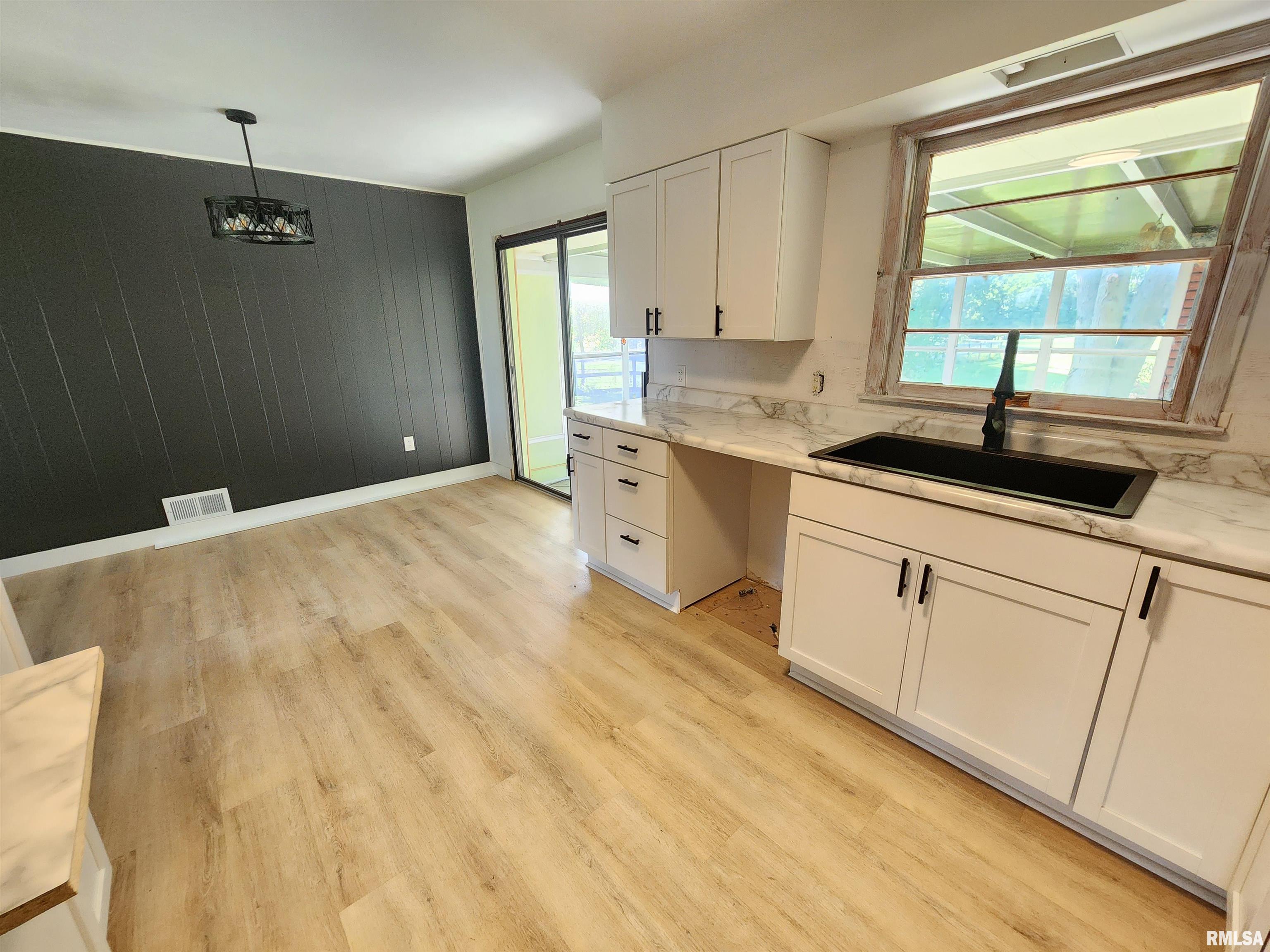 23184 East Park Road Farmington, IL 61531 - Photo 4 of 19