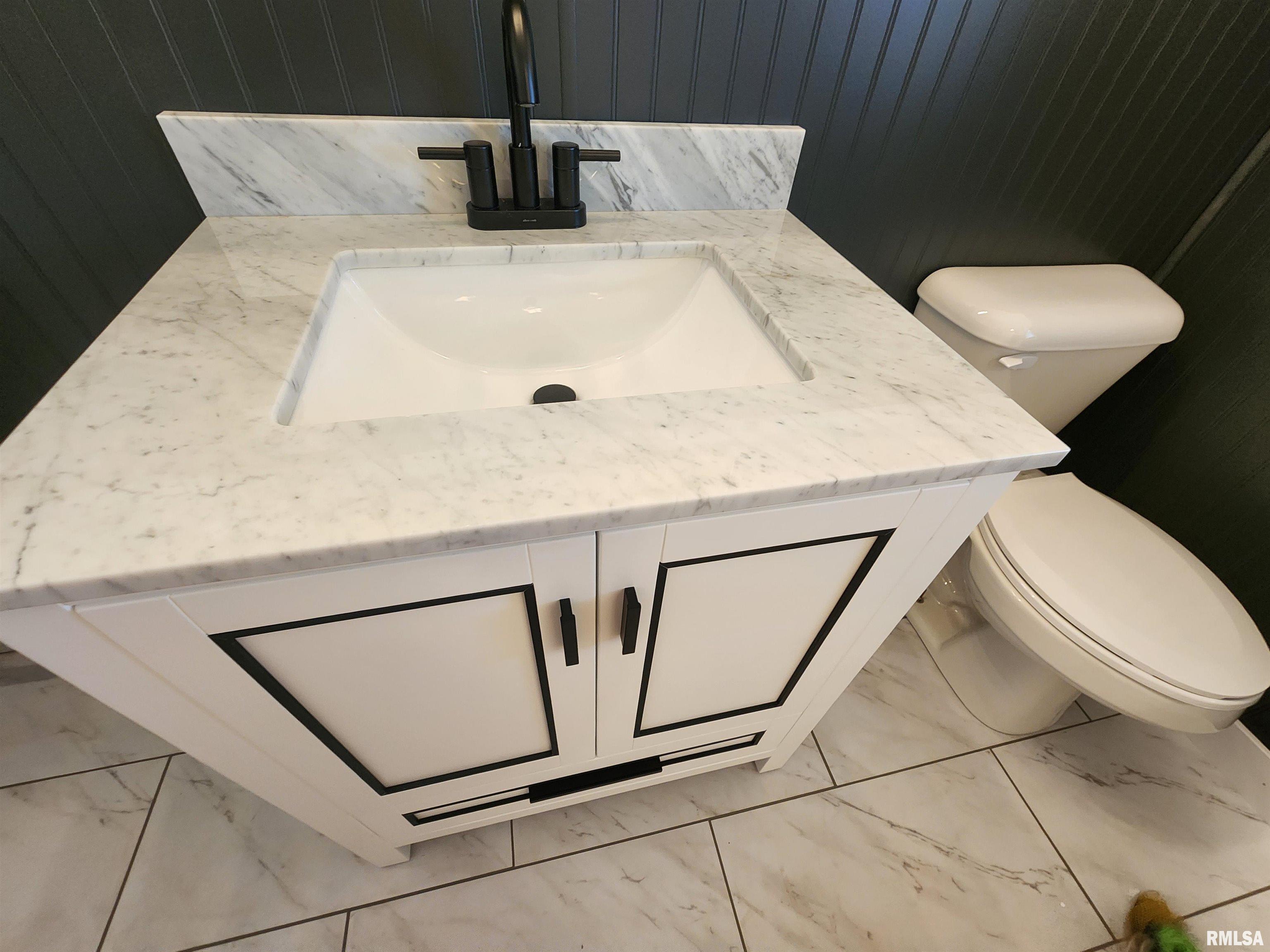 23184 East Park Road Farmington, IL 61531 - Photo 10 of 19