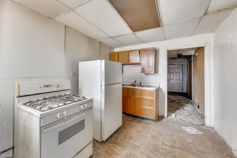 $299,000 | 4105-03 West Grenshaw Street, Chicago, IL 60624