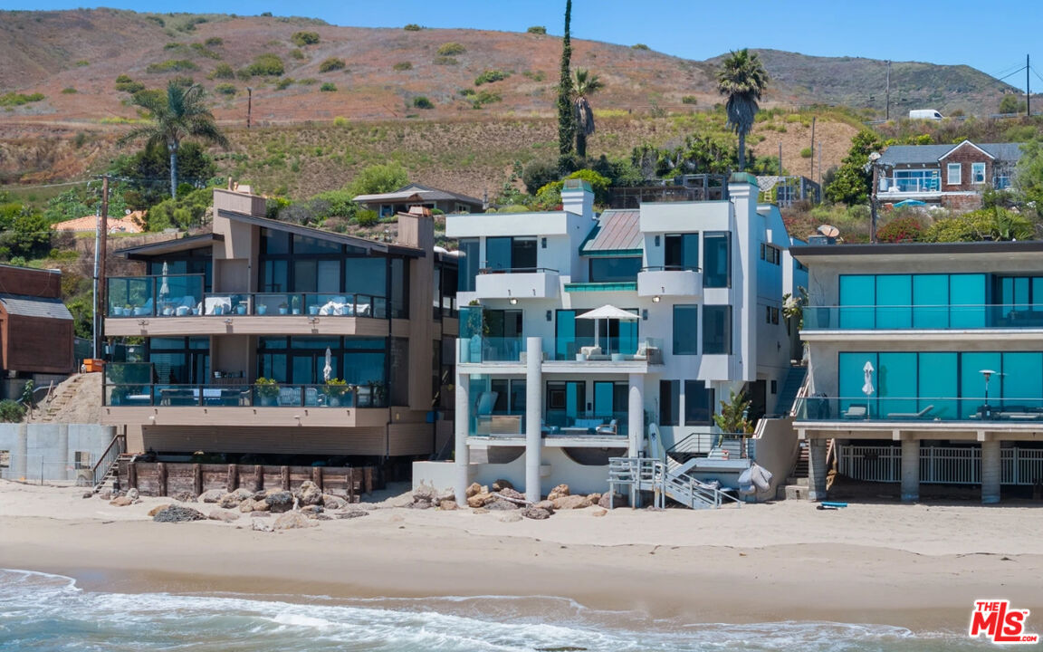 25252 Malibu Road, Unit UPPR Malibu, CA 90265 - Photo 21 of 27 a view of a city that has tall buildings