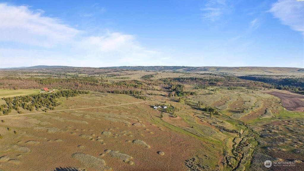 149 Middle Road Bickleton, WA 99322 - Photo 17 of 19 an aerial view of residential building and ocean