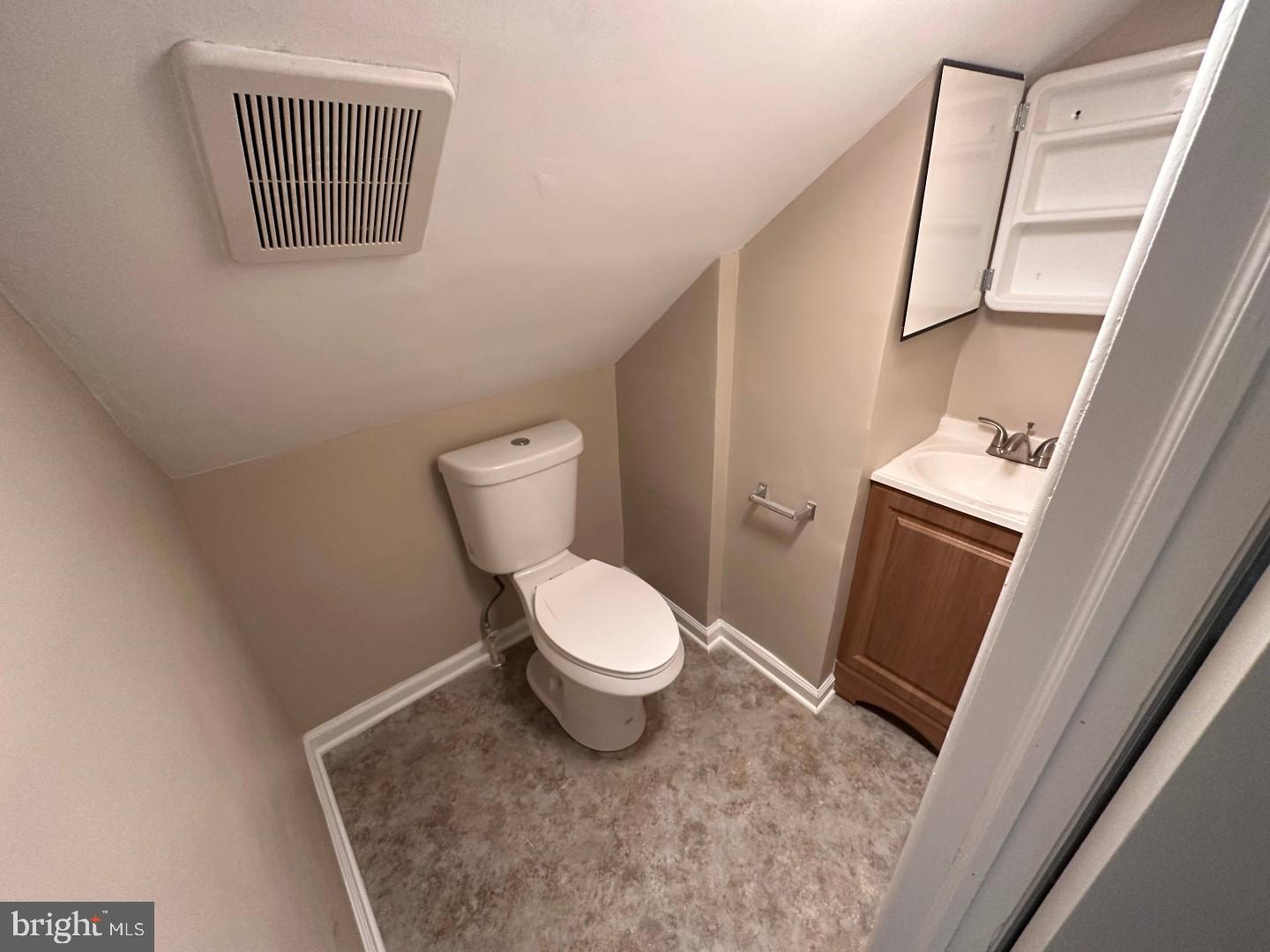 7939 Dalrose Avenue Rosedale, MD 21237 - Photo 14 of 15 Bath