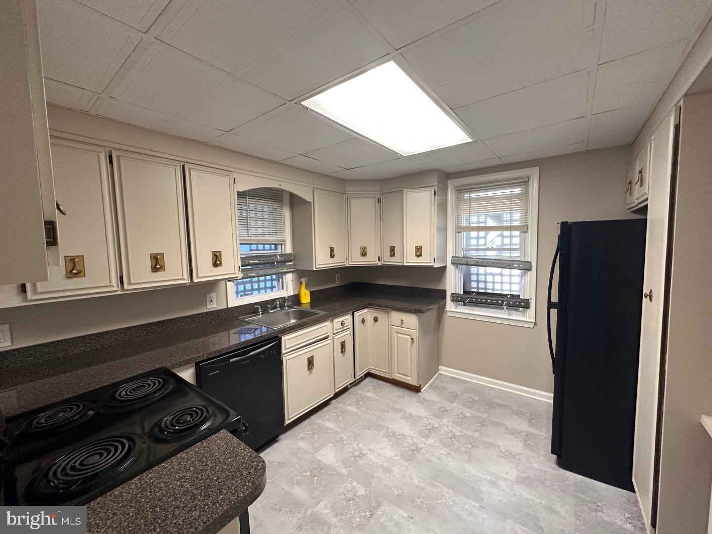 7939 Dalrose Avenue Rosedale, MD 21237 - Photo 4 of 15 Kitchen