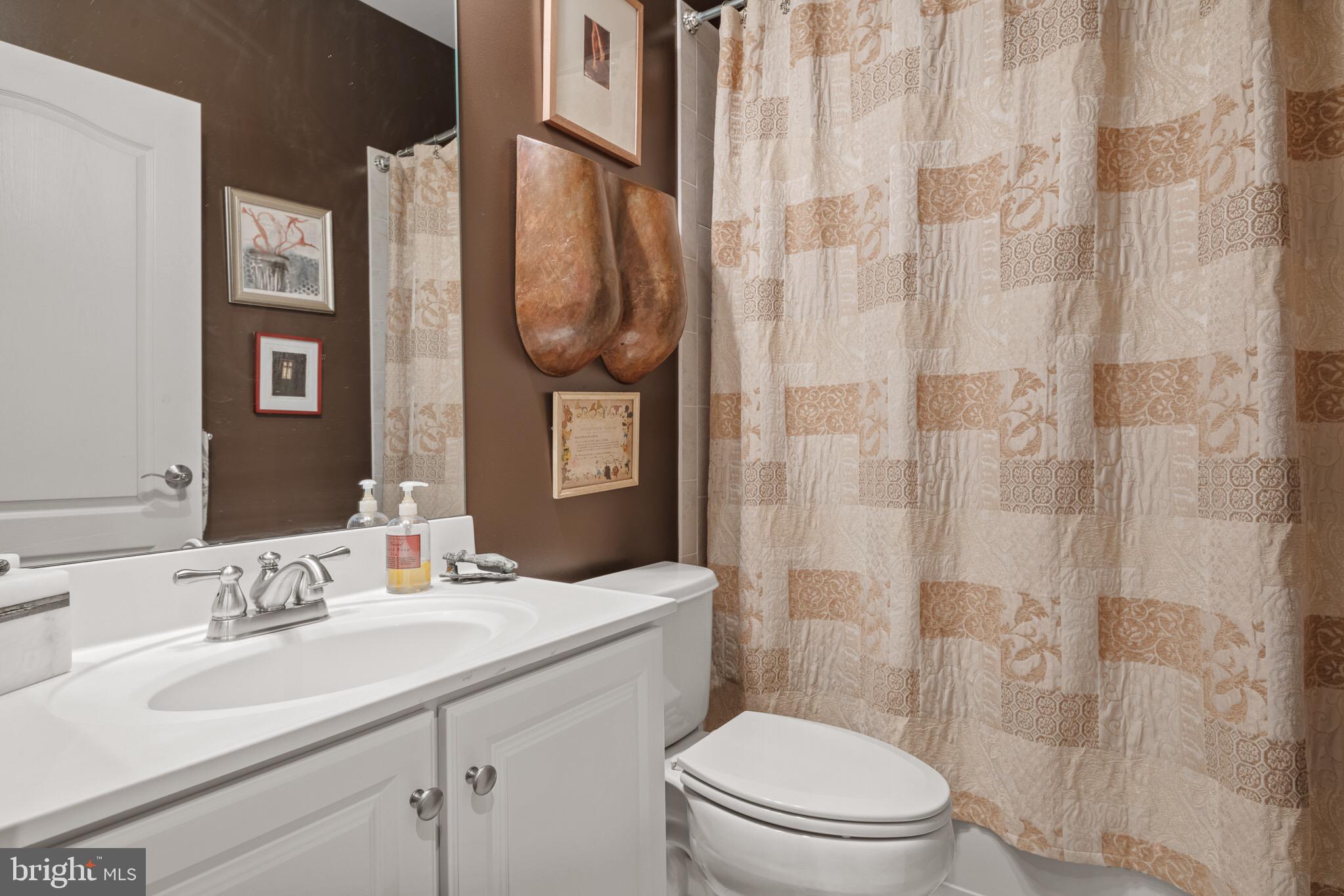 2001 Speedwell Road Lancaster, PA 17601 - Photo 10 of 39 First Floor Bathroom