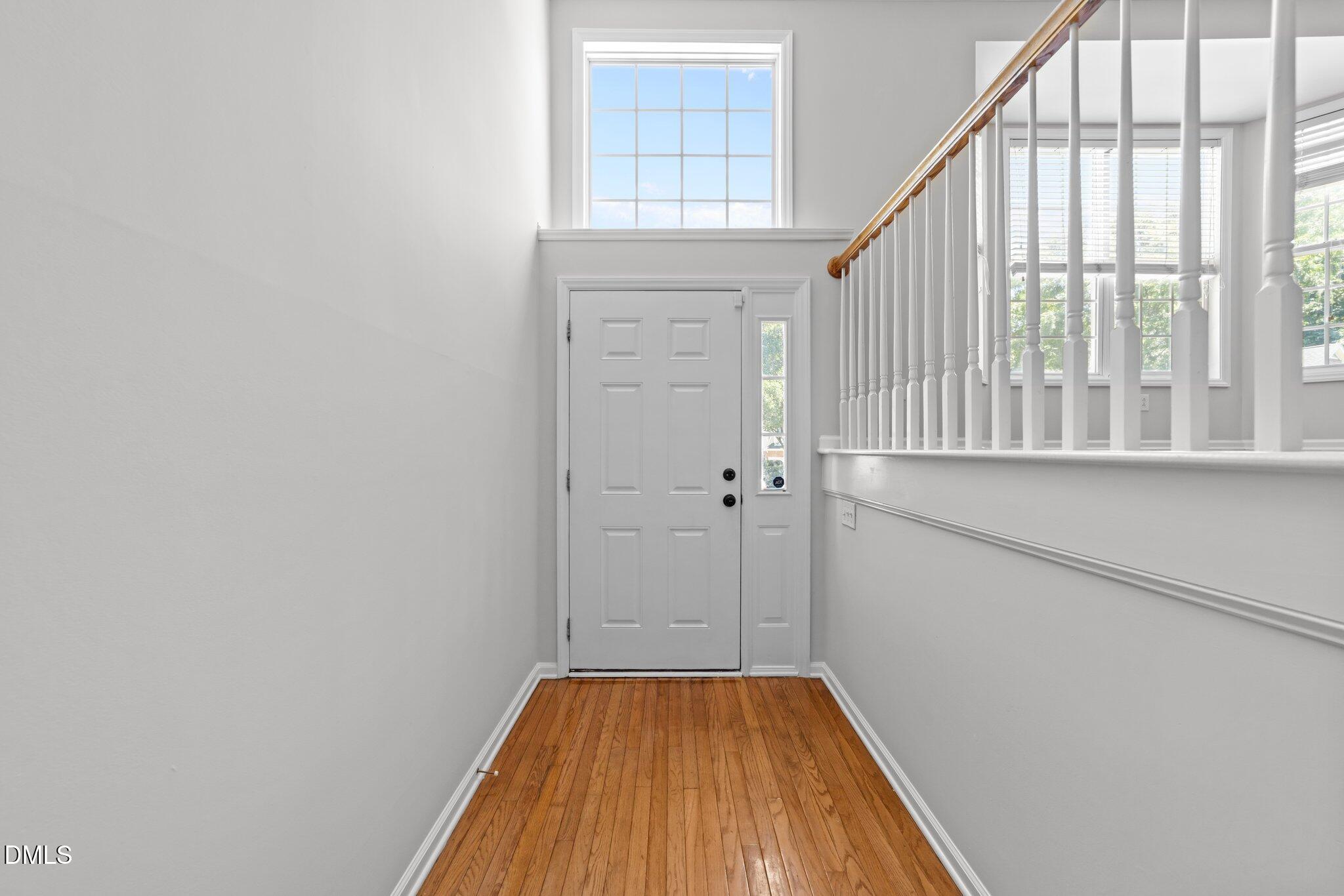 6809 Middleboro Drive Raleigh, NC 27612 - Photo 3 of 37 4-web-or-mls-3D5A7296